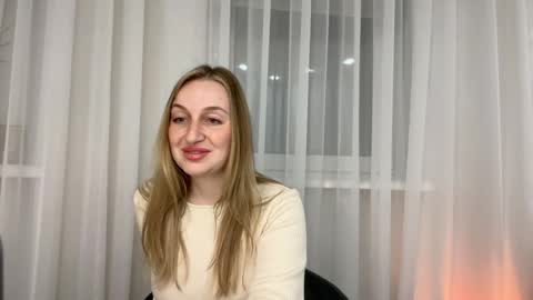 silkyvera online show from April 2026 09:39:33 PM