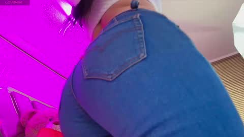 SIlvana  online show from September 2025 01:05:02 PM