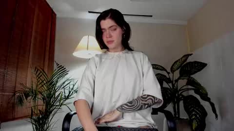 silverhase1 online show from November 2025 01:04:02 AM