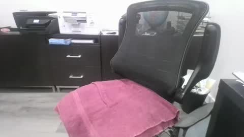 Snapshot of silvertick70 chatting on January 2025 04:54:02 AM silvertick70 online show from January 2025 04:54:02 AM