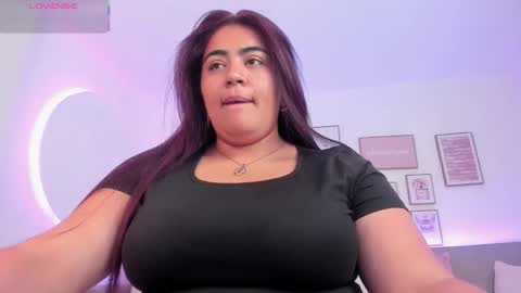 Silvia online show from December 2025 12:24:02 PM