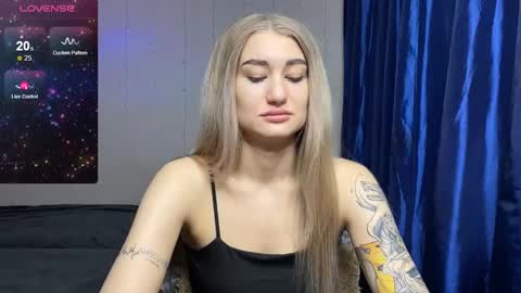Silvia online show from February 2025 02:57:01 PM