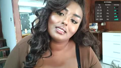 Snapshot of siminfox chatting on July 2026 04:31:01 PM Simin Fox online show from July 2026 04:31:01 PM