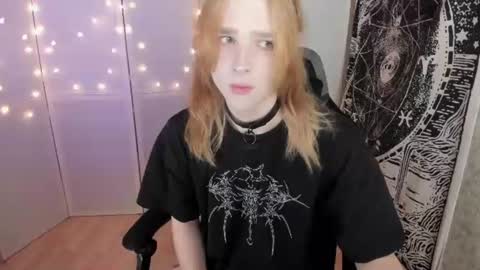 Snapshot of simochka_ chatting on July 2026 04:25:01 AM Simochka online show from July 2026 04:25:01 AM