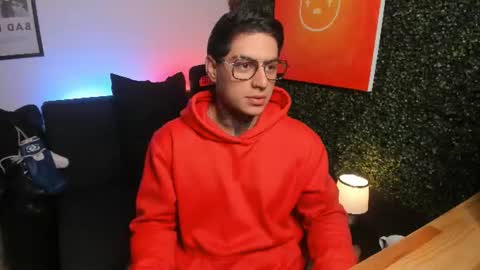 Snapshot of simon_cortes chatting on July 2026 11:01:02 AM Simon Cortes online show from July 2026 11:01:02 AM