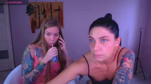 Snapshot of simona_moonshine chatting on November 2025 11:12:01 AM simona_moonshine online show from November 2025 11:12:01 AM