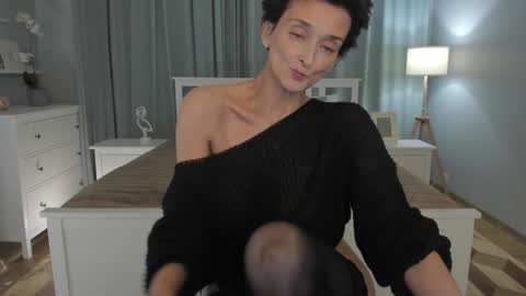 Simona  online show from December 2024 01:25:02 PM