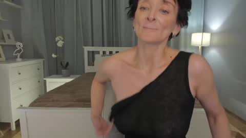 Simona  online show from February 2025 04:33:01 PM