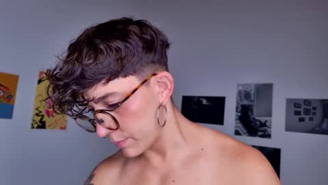 Sim. online show from September 2025 06:24:02 PM