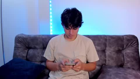  Simon  online show from December 2024 07:49:02 PM