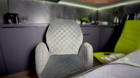 A present for me  online show from June 2026 07:20:01 PM
