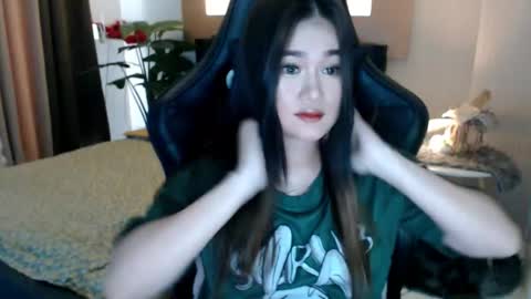 Adrianna Fowler online show from December 2025 01:59:02 AM