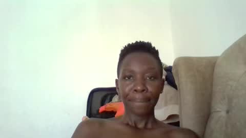 simplyloy33 online show from October 2025 11:43:01 AM