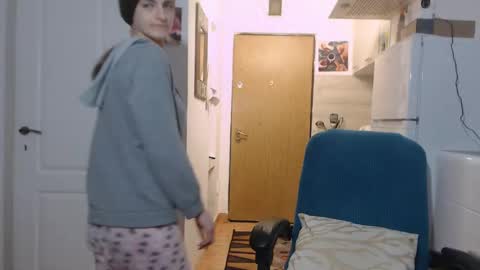 simyhvn online show from February 2025 05:10:02 PM