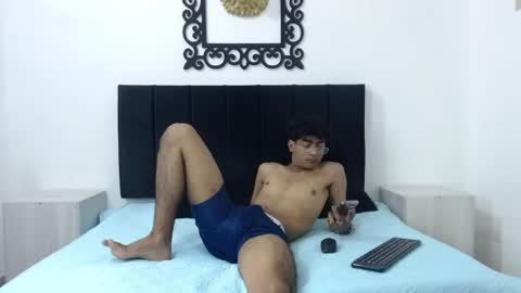Snapshot of sinboy_ chatting on May 2026 07:31:02 PM online show from May 2026 07:31:02 PM