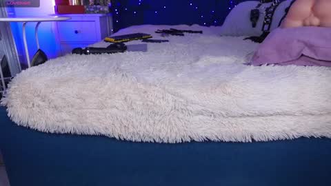 Ms. Sindel online show from December 2024 04:38:02 PM