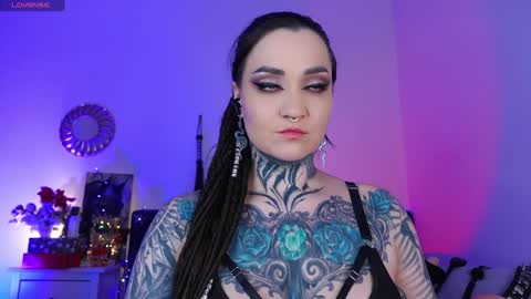 Ms. Sindel online show from December 2024 04:32:02 PM