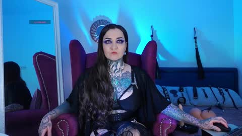 Ms. Sindel online show from January 2025 01:39:01 PM