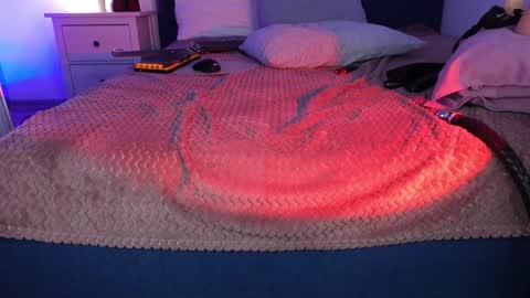 Ms. Sindel online show from January 2025 04:34:01 PM