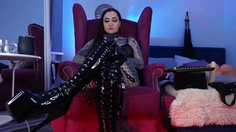 Ms. Sindel online show from February 2025 02:24:01 PM