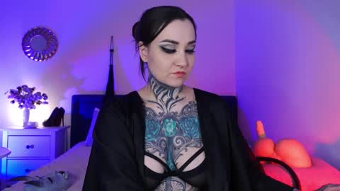 Ms. Sindel online show from February 2025 01:43:01 PM