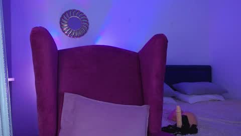 Ms. Sindel online show from February 2025 02:25:02 PM