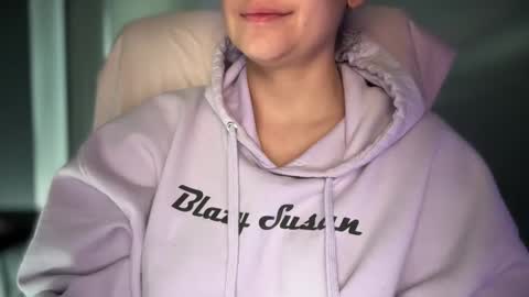 Sindra online show from September 2025 03:34:01 PM