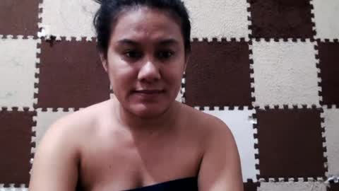 Snapshot of singlemomma31 chatting on May 2026 08:55:01 AM stef online show from May 2026 08:55:01 AM