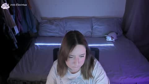 Ela Sin Tee online show from September 2025 06:48:02 AM