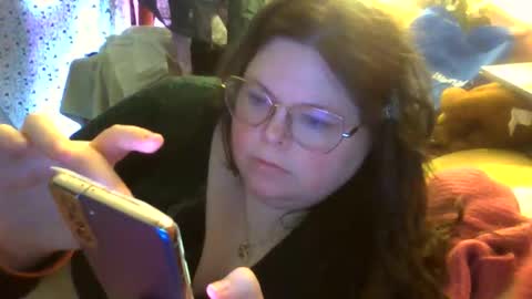 Siofra online show from April 2026 06:16:02 PM