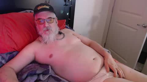 Snapshot of sirbeercan chatting on February 2026 08:29:01 AM sir beer can the friendly hermit online show from February 2026 08:29:01 AM