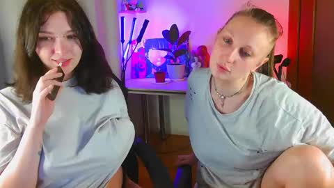 Snapshot of sirena_baby_x chatting on October 2025 05:15:01 AM sirena_baby_x online show from October 2025 05:15:01 AM