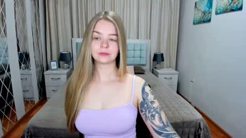 SirenaBloom online show from June 2026 04:26:02 AM