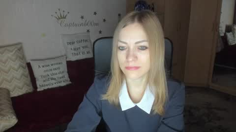 Snapshot of sirenasilk chatting on November 2025 03:09:01 AM sirenasilk online show from November 2025 03:09:01 AM