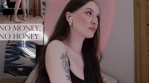 Snapshot of sirenaswhisper chatting on May 2026 09:01:01 PM Goddess Sirena online show from May 2026 09:01:01 PM