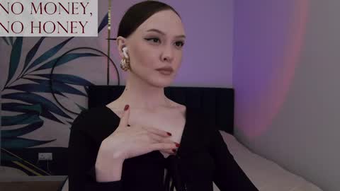 Snapshot of sirenaswhisper chatting on May 2026 08:10:02 PM Goddess Sirena online show from May 2026 08:10:02 PM