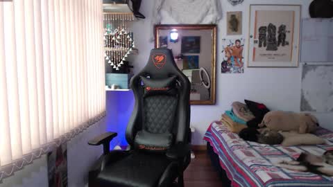 Snapshot of siriss_boyrag chatting on November 2025 06:09:02 PM siriss_boyrag online show from November 2025 06:09:02 PM