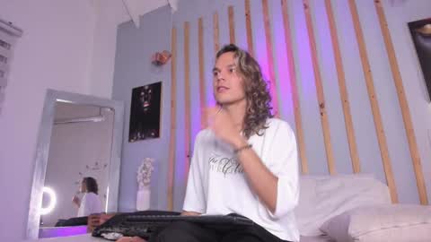 Snapshot of sirphigrant chatting on October 2025 11:35:01 AM Sirphi Grant online show from October 2025 11:35:01 AM