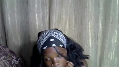 shannie online show from November 2025 07:12:01 PM