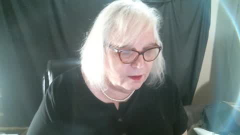 Sissy Diane online show from December 2024 12:45:02 AM