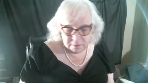 Sissy Diane online show from December 2024 12:25:01 AM