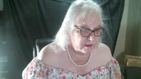 Sissy Diane online show from January 2025 01:47:01 PM