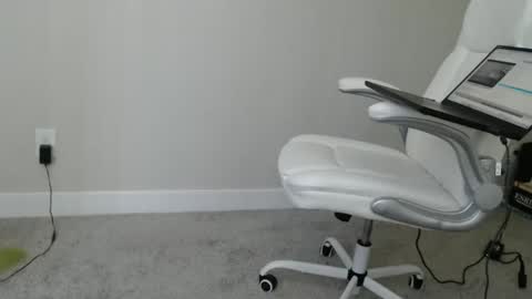 MissySha online show from April 2026 04:55:01 PM