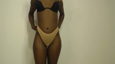 Snapshot of sizzly_ass chatting on May 2026 01:18:02 PM sizzly_ass online show from May 2026 01:18:02 PM