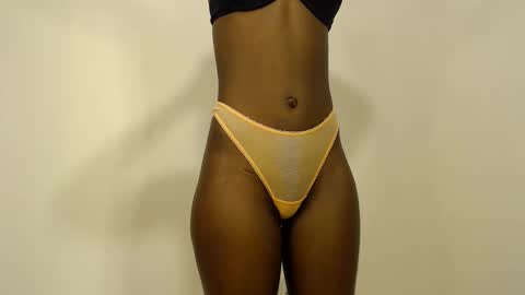 Snapshot of sizzly_ass chatting on June 2026 02:39:01 PM sizzly_ass online show from June 2026 02:39:01 PM