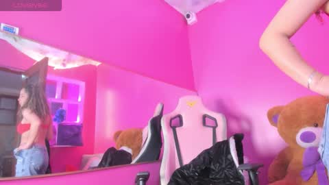 Snapshot of skaila_angels1 chatting on October 2025 01:13:02 AM skaila_angels1 online show from October 2025 01:13:02 AM