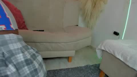 Skarlet online show from January 2025 01:18:02 PM