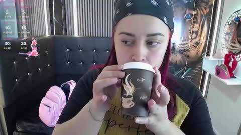 skarlett  online show from September 2025 12:18:01 PM