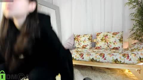 Snapshot of skelerata chatting on October 2025 02:01:02 AM Emily online show from October 2025 02:01:02 AM