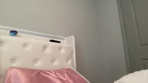 skiimaskabby online show from March 2026 07:54:01 PM